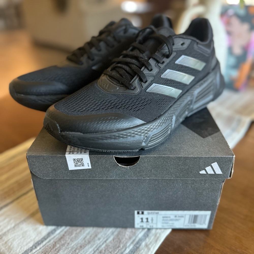 Adidas Questar